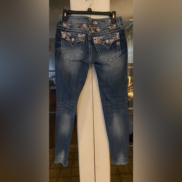 Buckle Miss Me Jeans - Picture 2 of 3